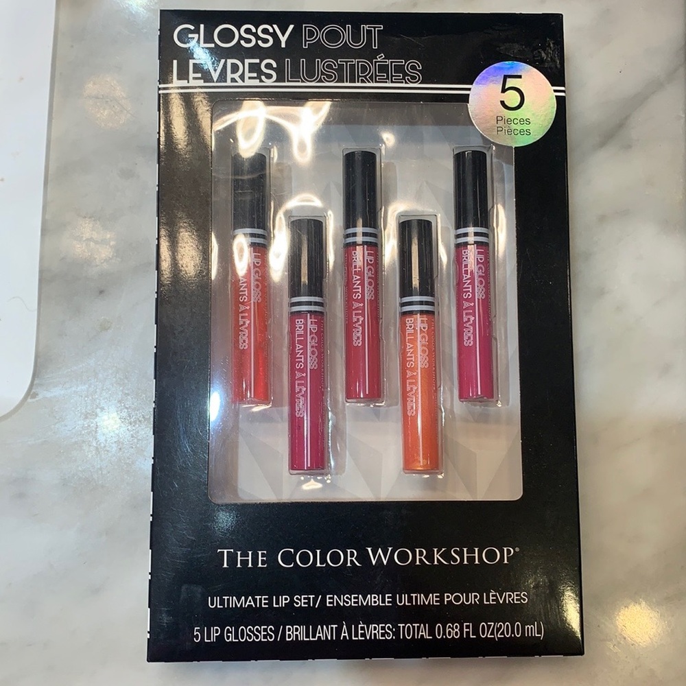Glossy pout (new)